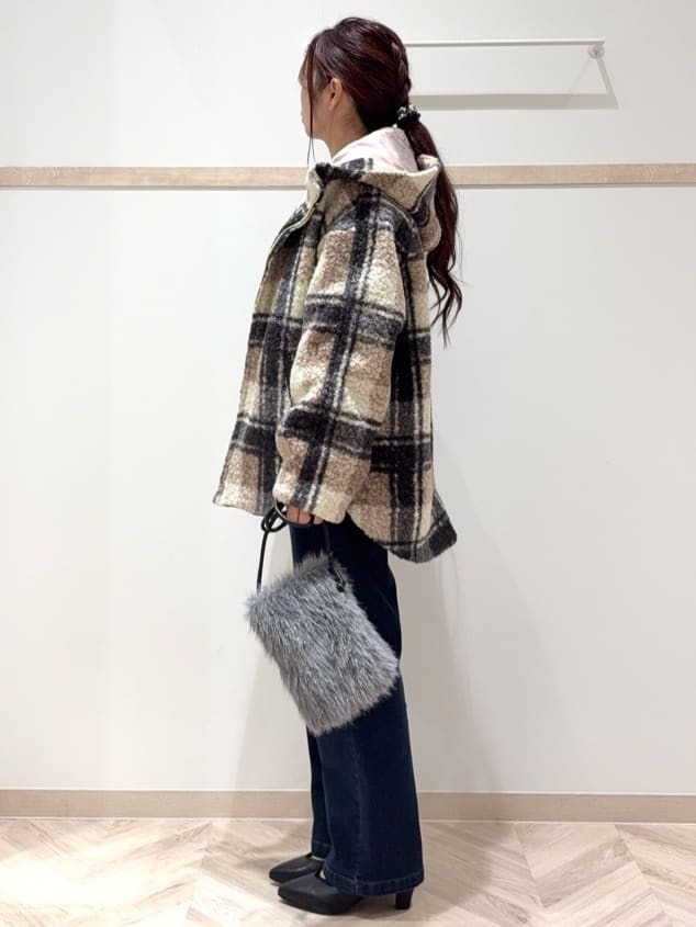nanaさんの「SHOO･LA･RUE｜【S-LL/洗濯機可】ふわふわがやみつきになる柔らかさ スウェットライクロゴニット」を使ったコーディネート