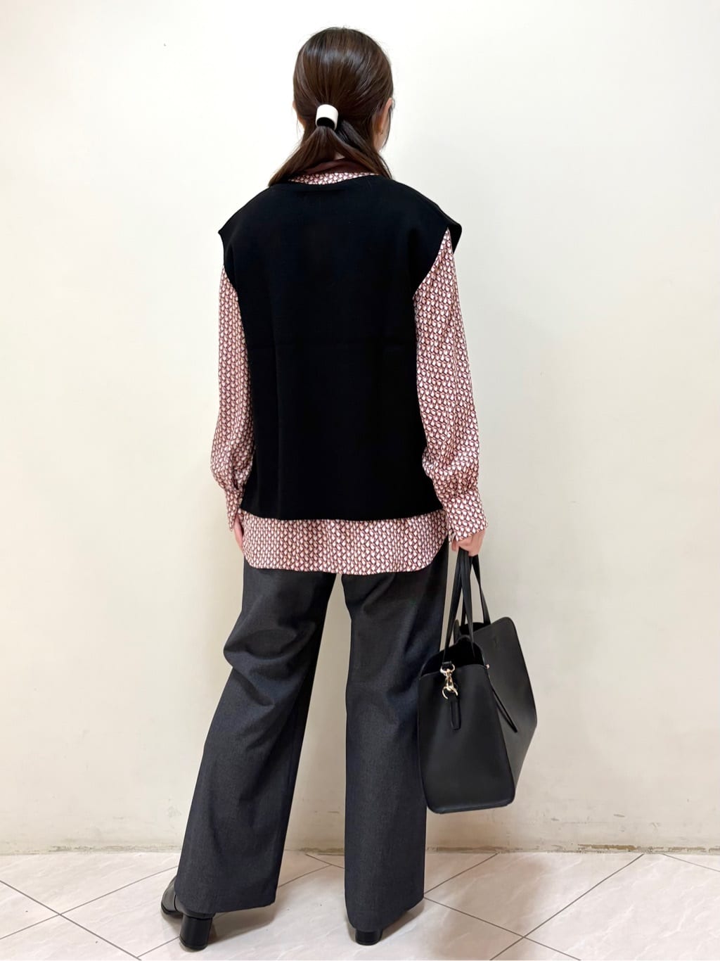 mikiさんの「Reflect｜【レイヤードに◎】ボウタイプリントブラウス」を使ったコーディネート