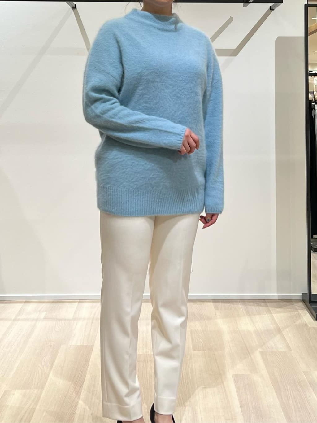 TOMOMIさんの「UNTITLED｜【大人な品格/ふわふわニット】フォックスカシミヤ コクーンニット」を使ったコーディネート
