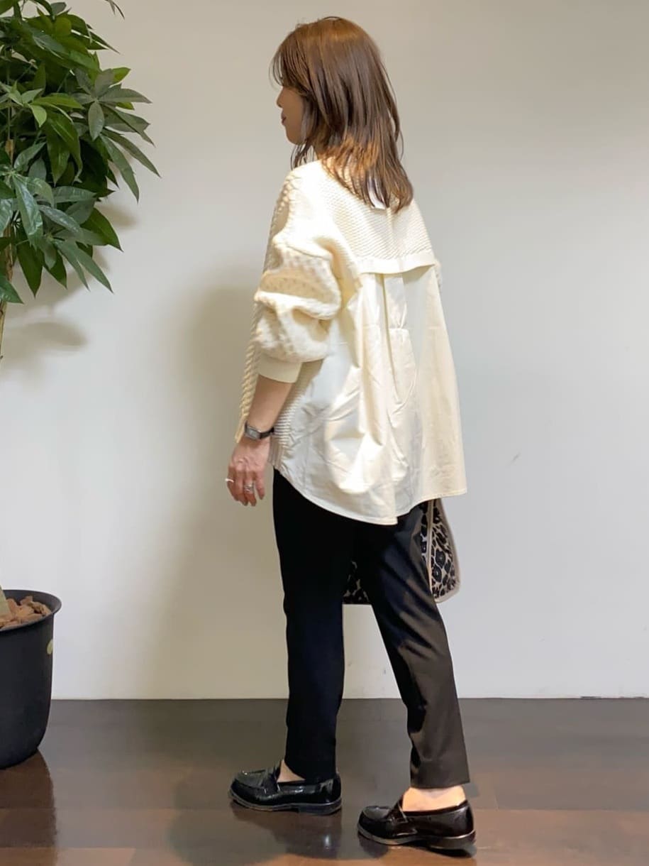 tomoさんの「UNTITLED｜【あったか素材/ストレッチ性】裏起毛テーパードパンツ」を使ったコーディネート