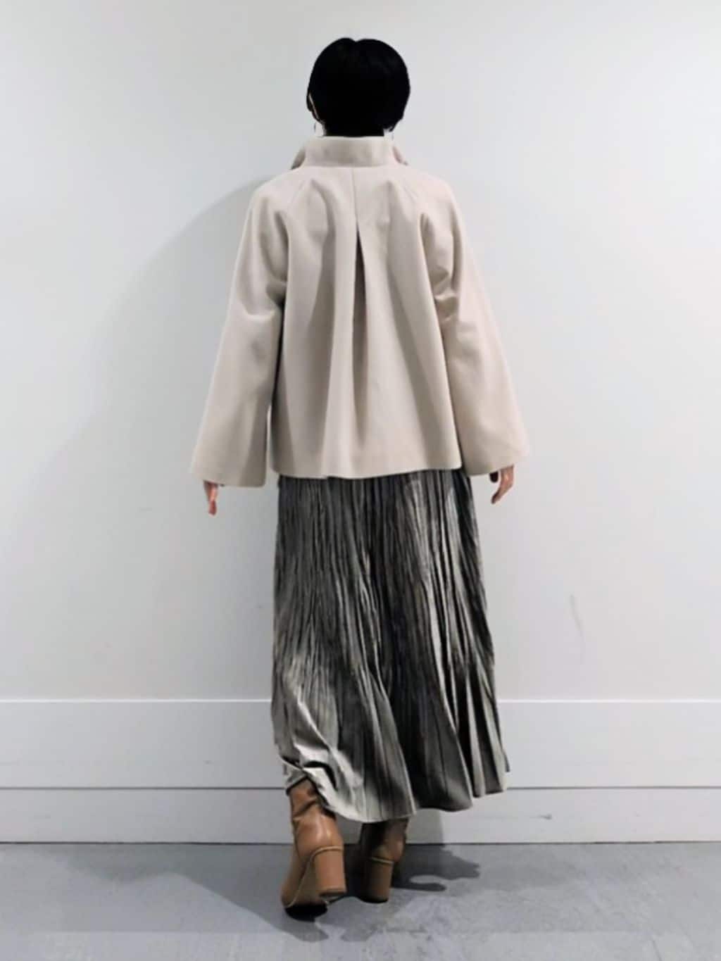 ミズタさんの「UNTITLED｜【着回しが効く／オンオフアウター】ウールショートコート」を使ったコーディネート