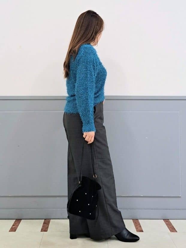 まーみんさんの「grove｜【カセット服】洗えるストレートワイドパンツ」を使ったコーディネート