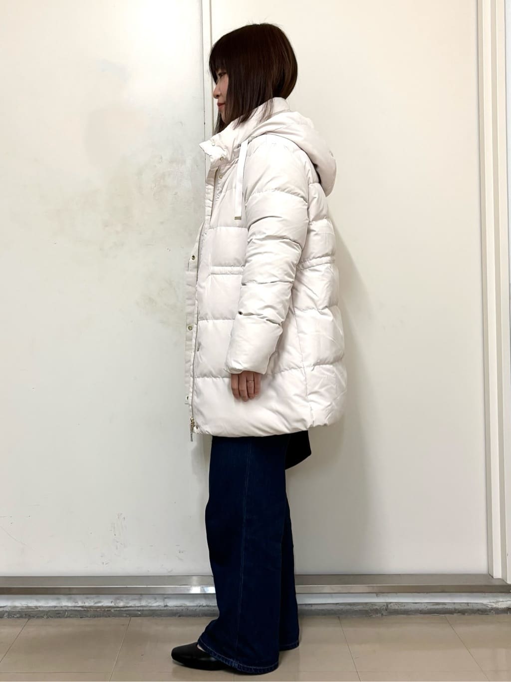 やまさんの「OPAQUE.CLIP｜【2WAY】持ち手フリルビジューミドルトートバッグ」を使ったコーディネート