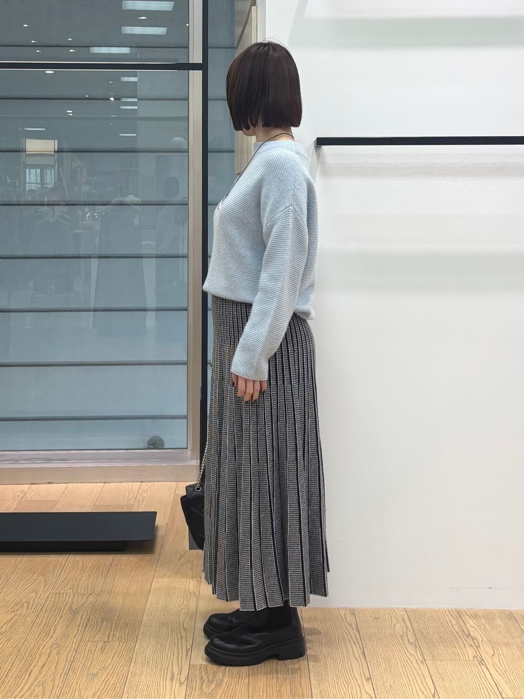 asamiさんの「INDIVI｜【洗える／大人ラメ】カラーMIXボトルネックニット」を使ったコーディネート