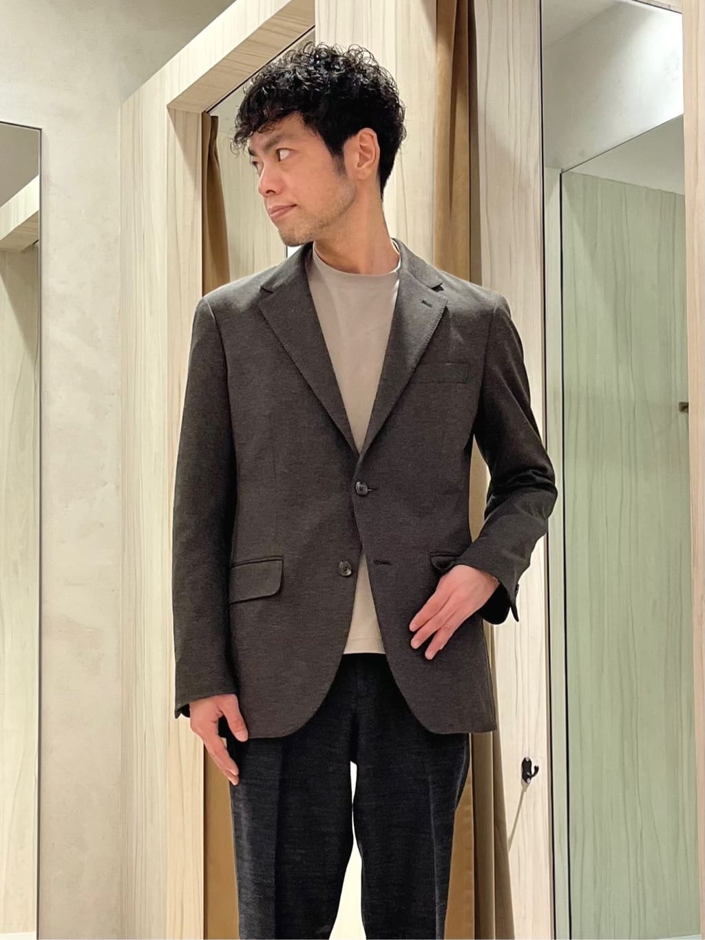 URAさんの「TAKEO KIKUCHI｜【ウールカシミヤブレンド】ビーバー調 スタンドカラー コート」を使ったコーディネート