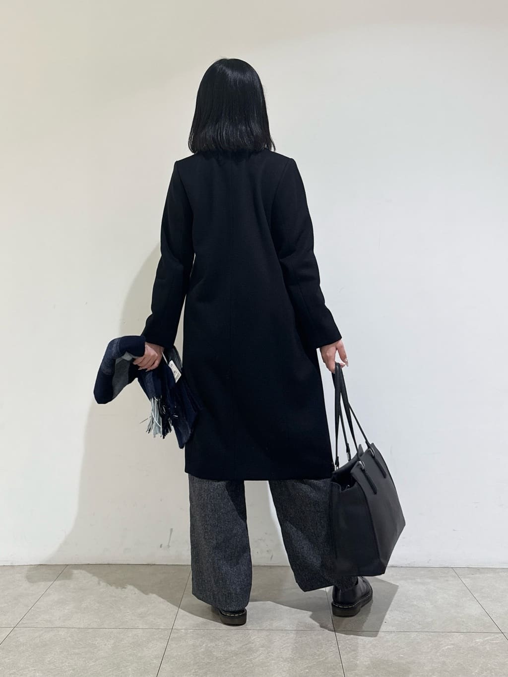 rinaさんの「INDIVI｜【褒められパンツ／ウール混】ウォームウール ワイドパンツ」を使ったコーディネート