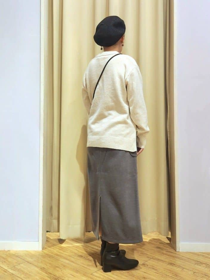 くまさんの「SHOO･LA･RUE｜【S-LL/洗濯機可】ふわふわがやみつきになる柔らかさ スウェットライクロゴニット」を使ったコーディネート