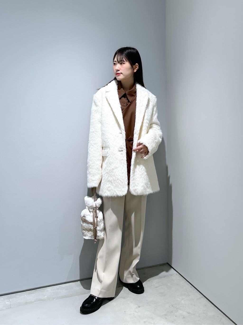 Renoさんの「INDIVI｜アシメジレシャツ」を使ったコーディネート