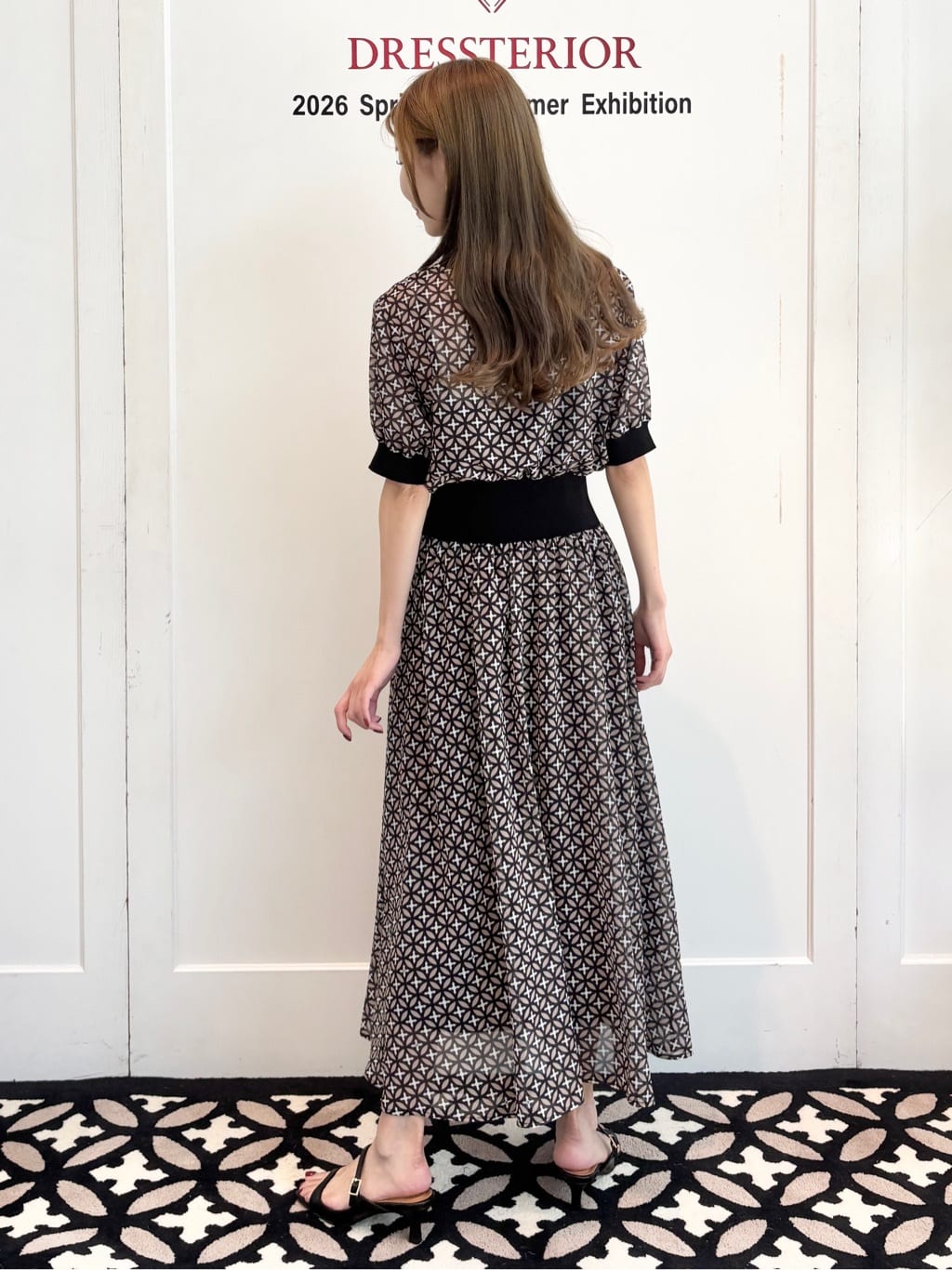 清水夏姫さんの「DRESSTERIOR｜【再入荷/otonaMUSE5月号掲載/ウォッシャブル】オーバーラップサークル シアードレス」を使ったコーディネート