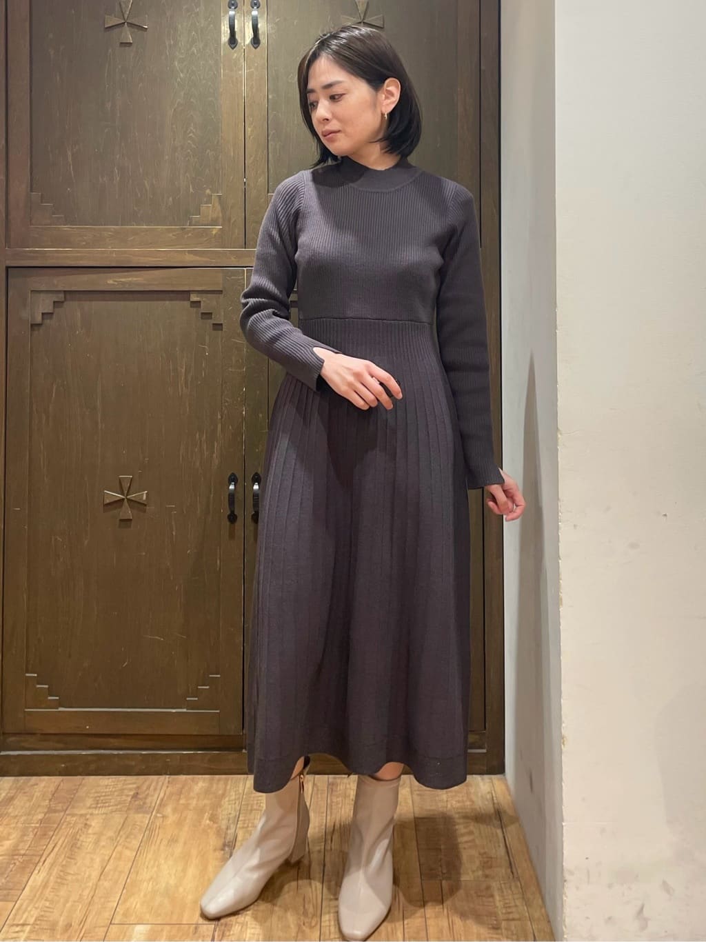 yさんの「index｜ラメフェザープルオーバーセット ニットワンピース【洗濯機OK】《XS～LL》」を使ったコーディネート