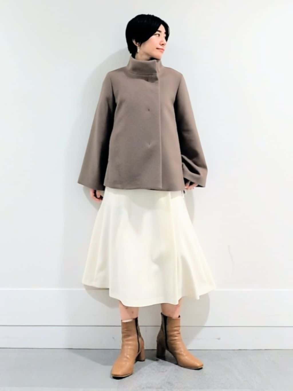 ミズタさんの「UNTITLED｜【着回しが効く／オンオフアウター】ウールショートコート」を使ったコーディネート