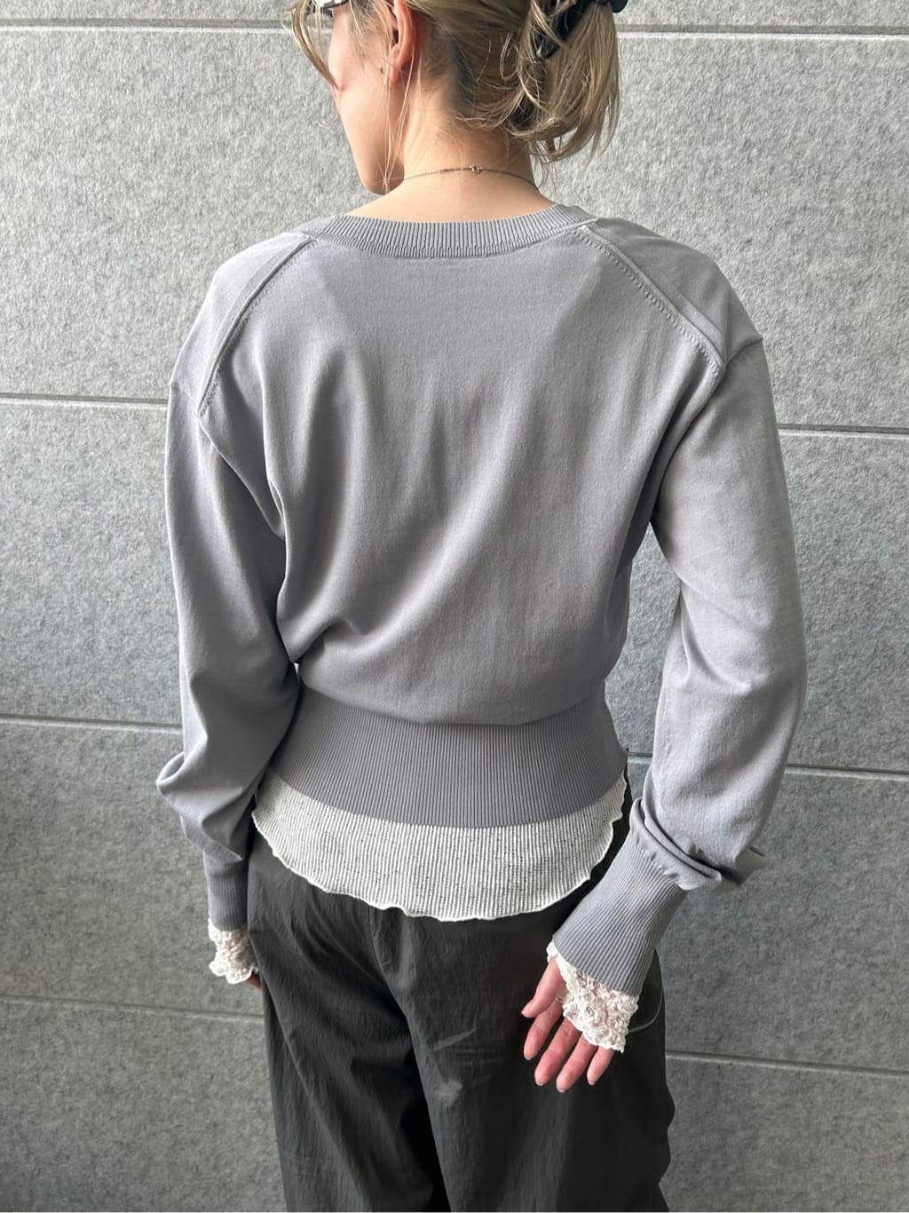 honoka Aさんの「CODE A｜V pullover knit」を使ったコーディネート
