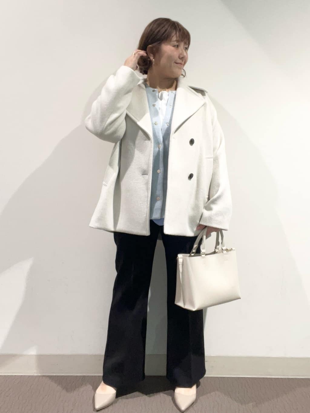 のん.Yさんの「OPAQUE.CLIP｜カシミヤブレンドウールミドルピーコート」を使ったコーディネート