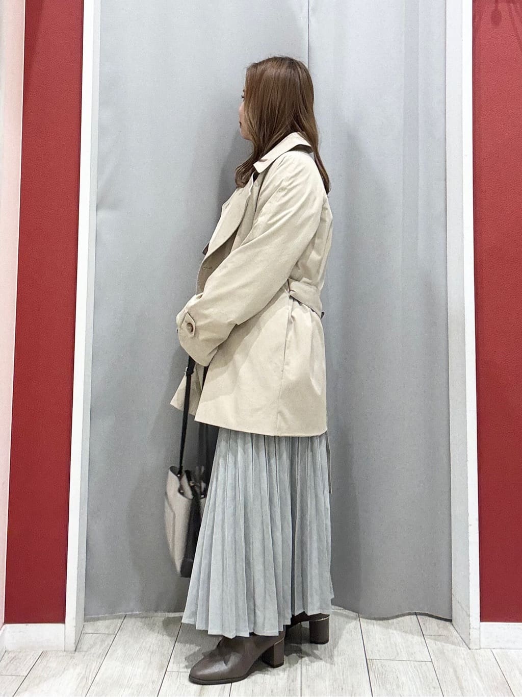 shioさんの「SHOO･LA･RUE｜【洗濯機可/S-LL】きれいめにもカジュアルにも スエードライク プリーツスカート」を使ったコーディネート