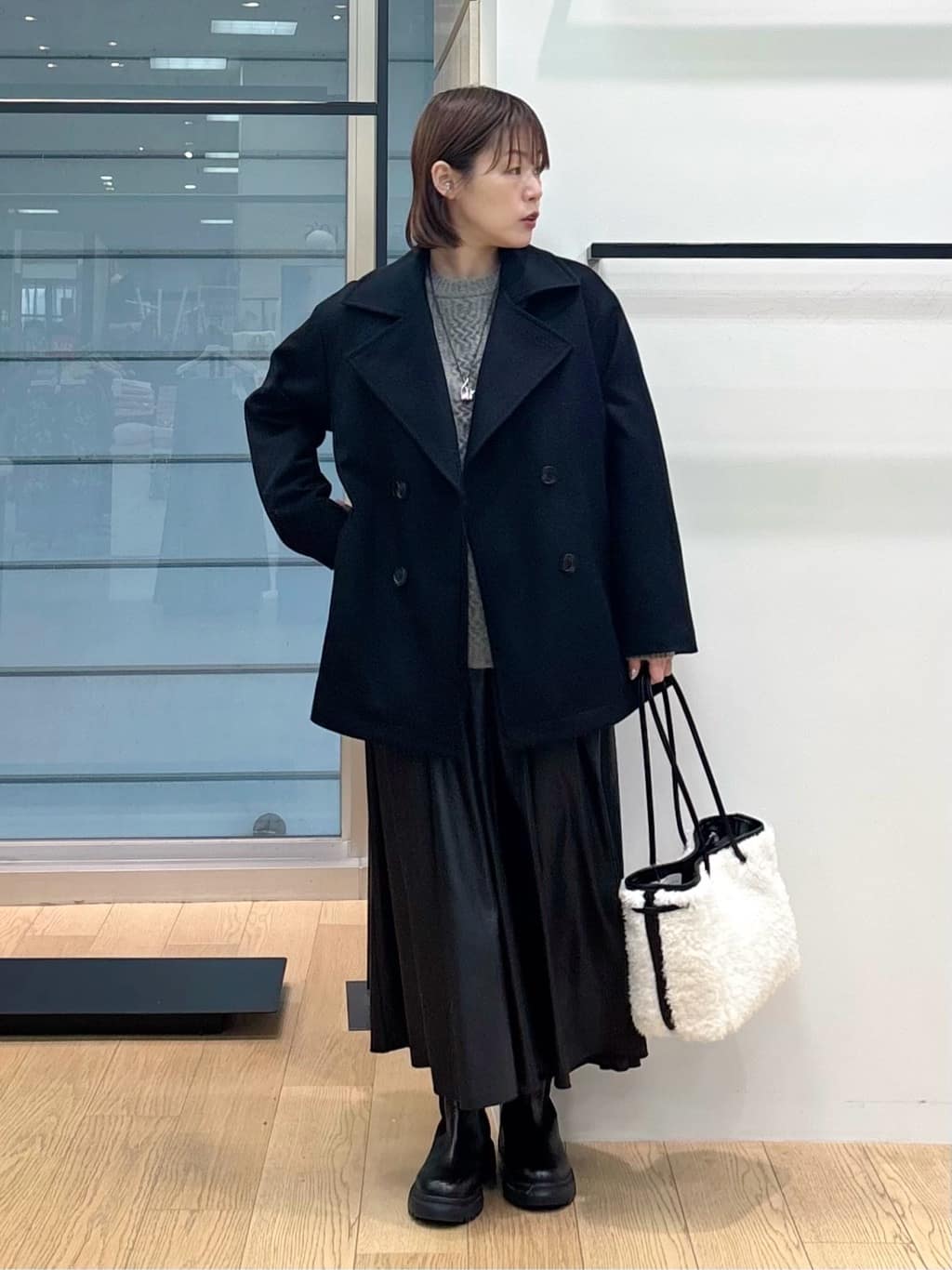 asamiさんの「INDIVI｜【洗える】ケーブルデザイン ラウンドヘムニット」を使ったコーディネート