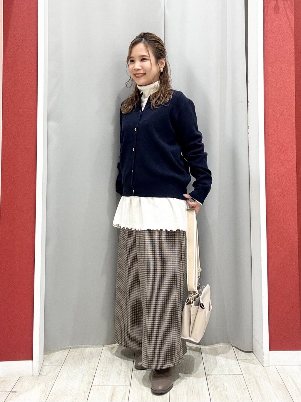 shioさんの「SHOO･LA･RUE｜【洗濯機可/S-LL】体型カバーにも ガウチョパンツ」を使ったコーディネート