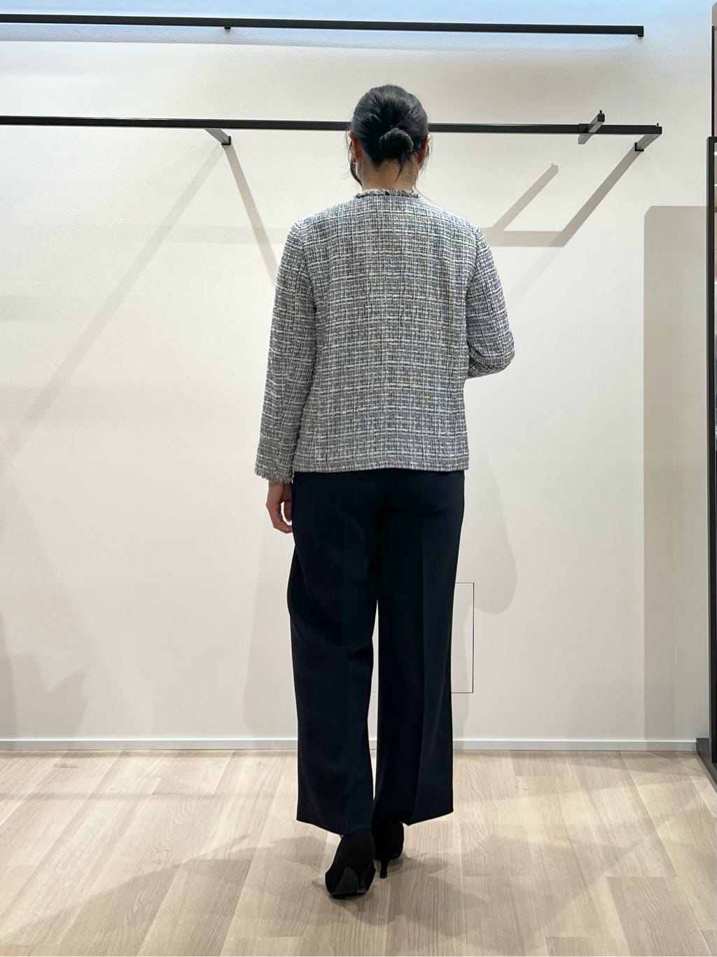 TOMOMIさんの「UNTITLED｜【仕事着/スーツ】ファンシーツイード ジャケット」を使ったコーディネート