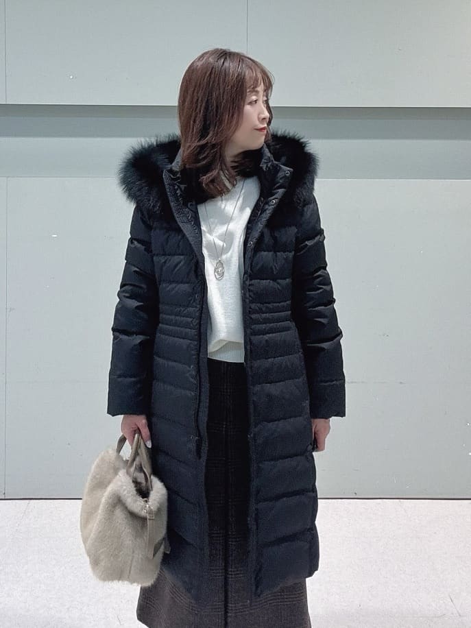 makiさんの「UNTITLED｜【はっ水機能/フード取り外し可/防寒】ロングダウンコート」を使ったコーディネート