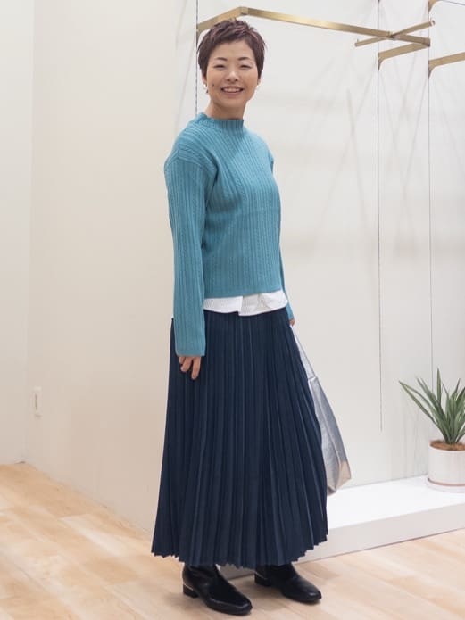 シュウコさんの「grove｜裾切替タックペプラムTシャツ」を使ったコーディネート