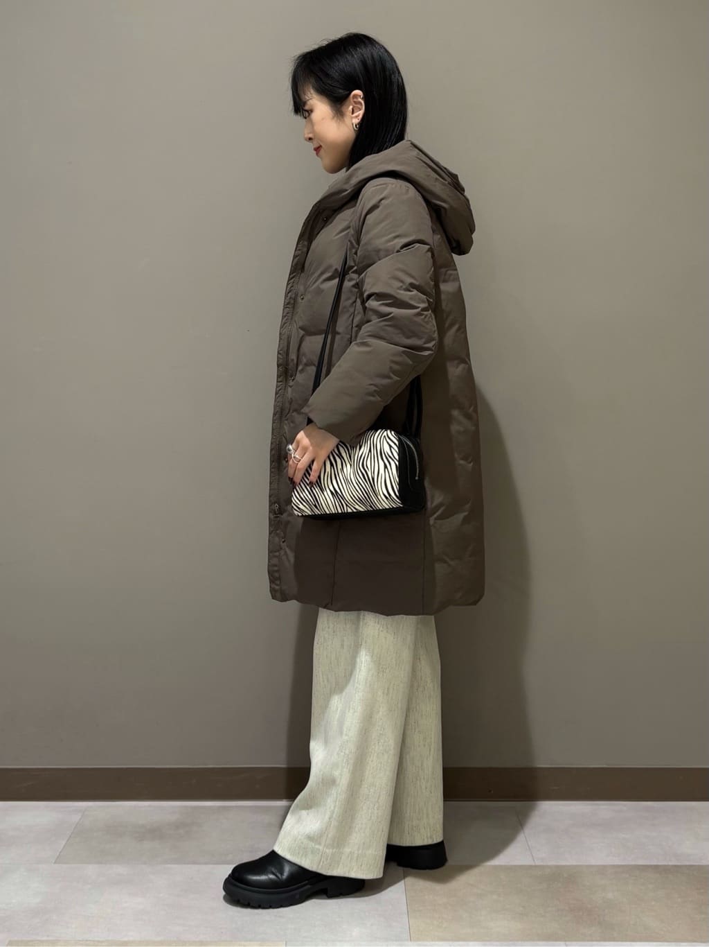 KEIKOさんの「INDIVI｜【撥水／洗える】ステッチレス ロングダウンコート」を使ったコーディネート