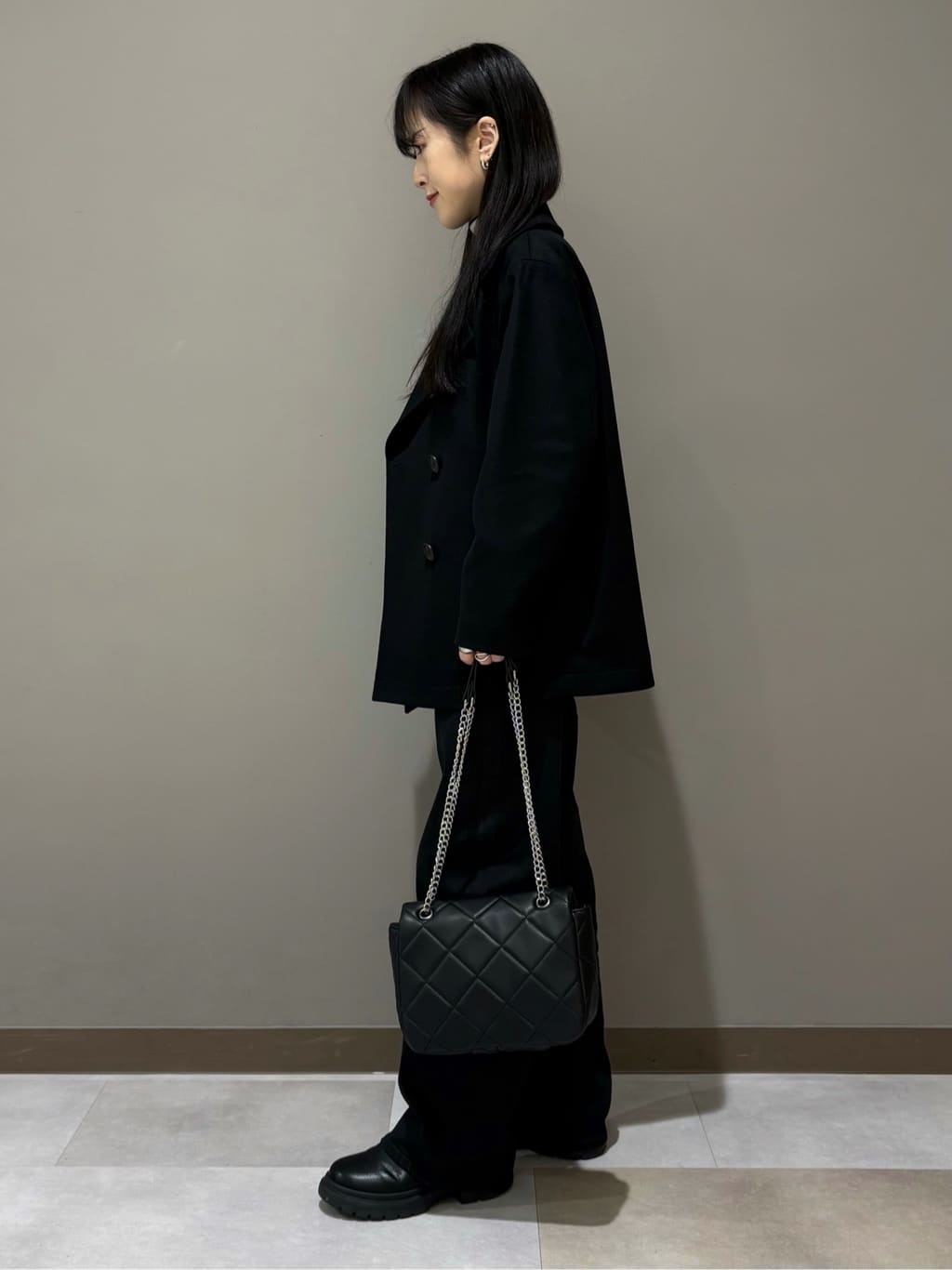KEIKOさんの「INDIVI｜【軽やか／ゆったり】ウール混ショートトレンチコート」を使ったコーディネート