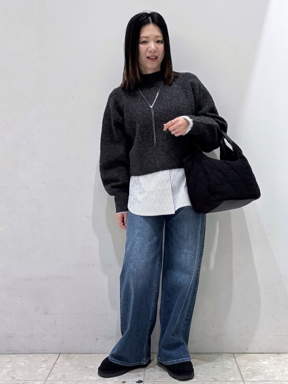 mameさんの「OPAQUE.CLIP｜カシミヤブレンドウールミドルピーコート」を使ったコーディネート