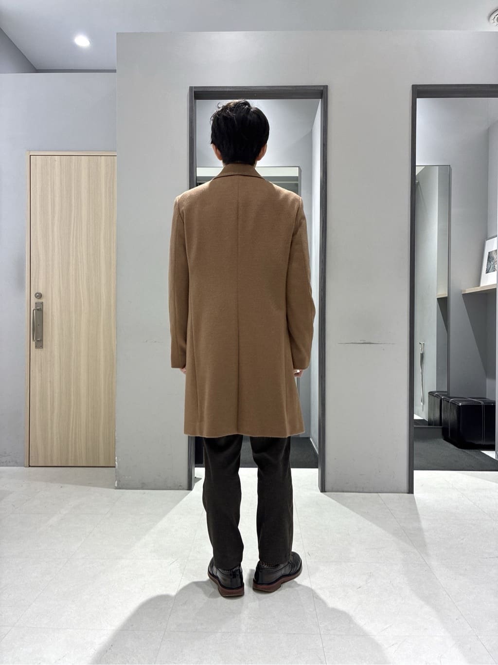 わいずみさんの「TAKEO KIKUCHI｜カシミヤブレンド ビーバー調ステンカラーコート」を使ったコーディネート