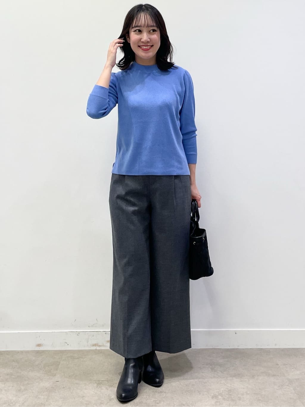 yukariさんの「Reflect｜【選べる5色／アンサンブル可】Vネックカーディガン」を使ったコーディネート