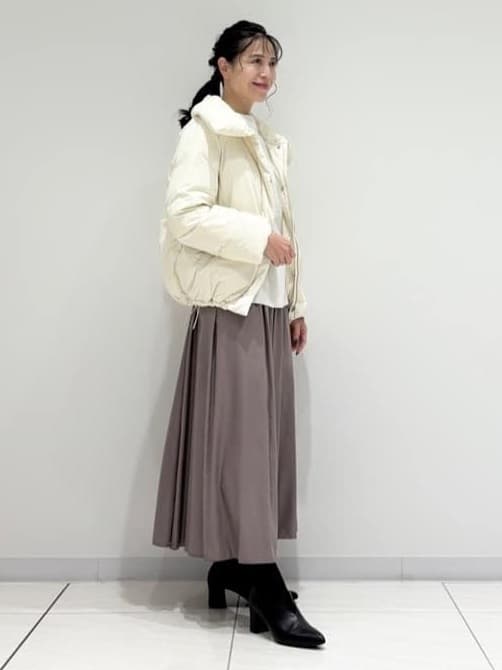 kayoさんの「INDIVI｜【撥水／洗える／デザイン衿】ステッチレス ショートダウンコート」を使ったコーディネート