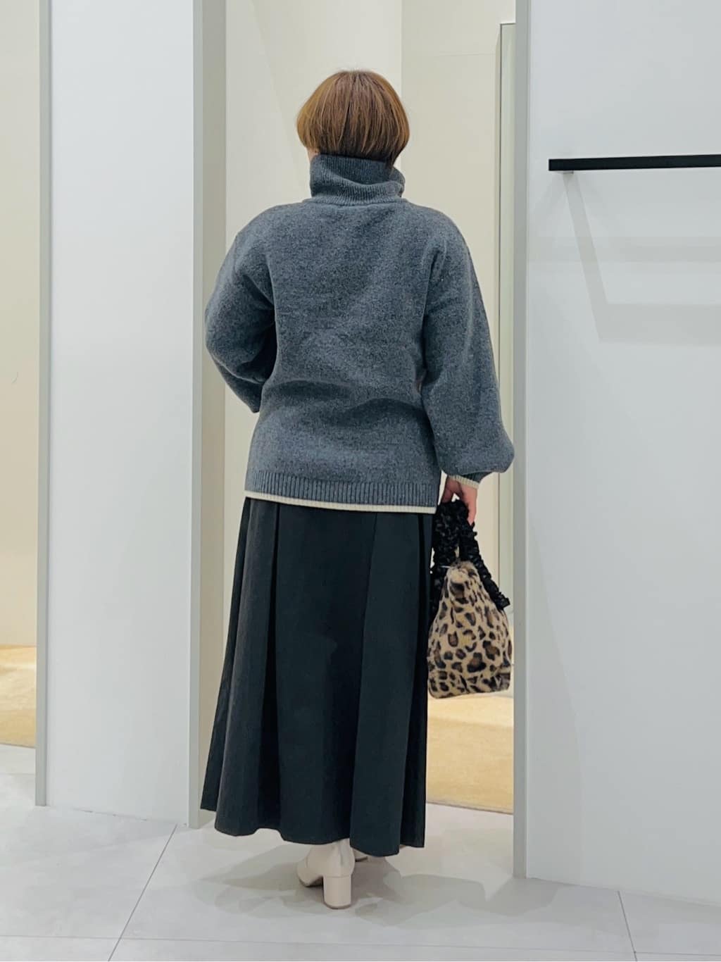 タナさんの「THE SHOP TK｜【洗える】ほど良くラフで女性らしい ハーフZIPニット」を使ったコーディネート