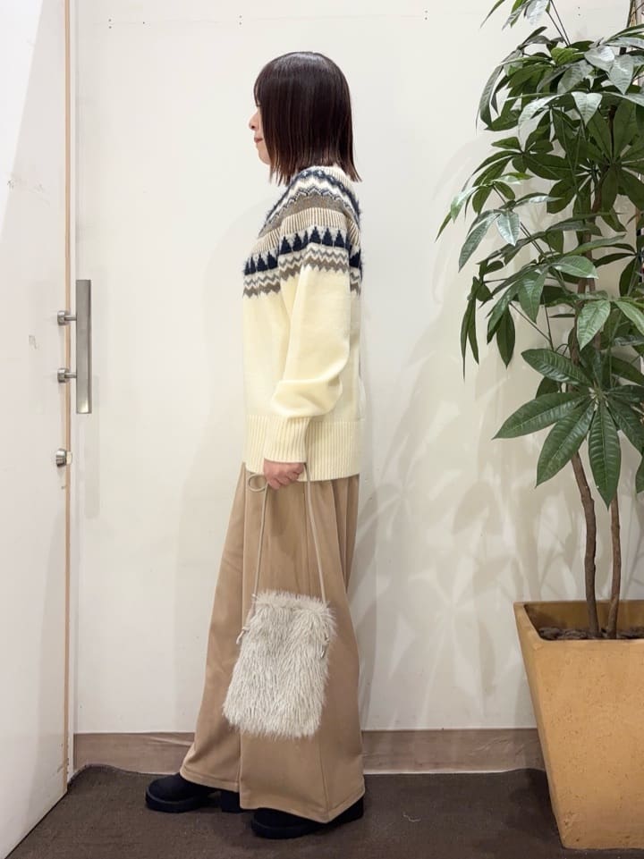 宗形さんの「SHOO･LA･RUE｜【洗濯機可/S-LL】配色が大人かわいい　フェアアイル柄求心ニット」を使ったコーディネート