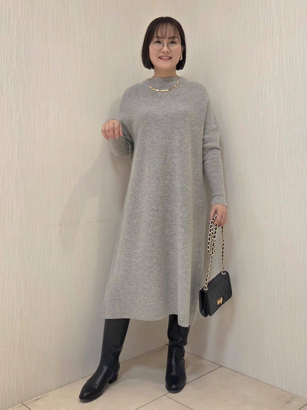 naokoさんの「UNTITLED｜【ロング丈/ゆったりシルエット】テントライン ニットワンピース」を使ったコーディネート