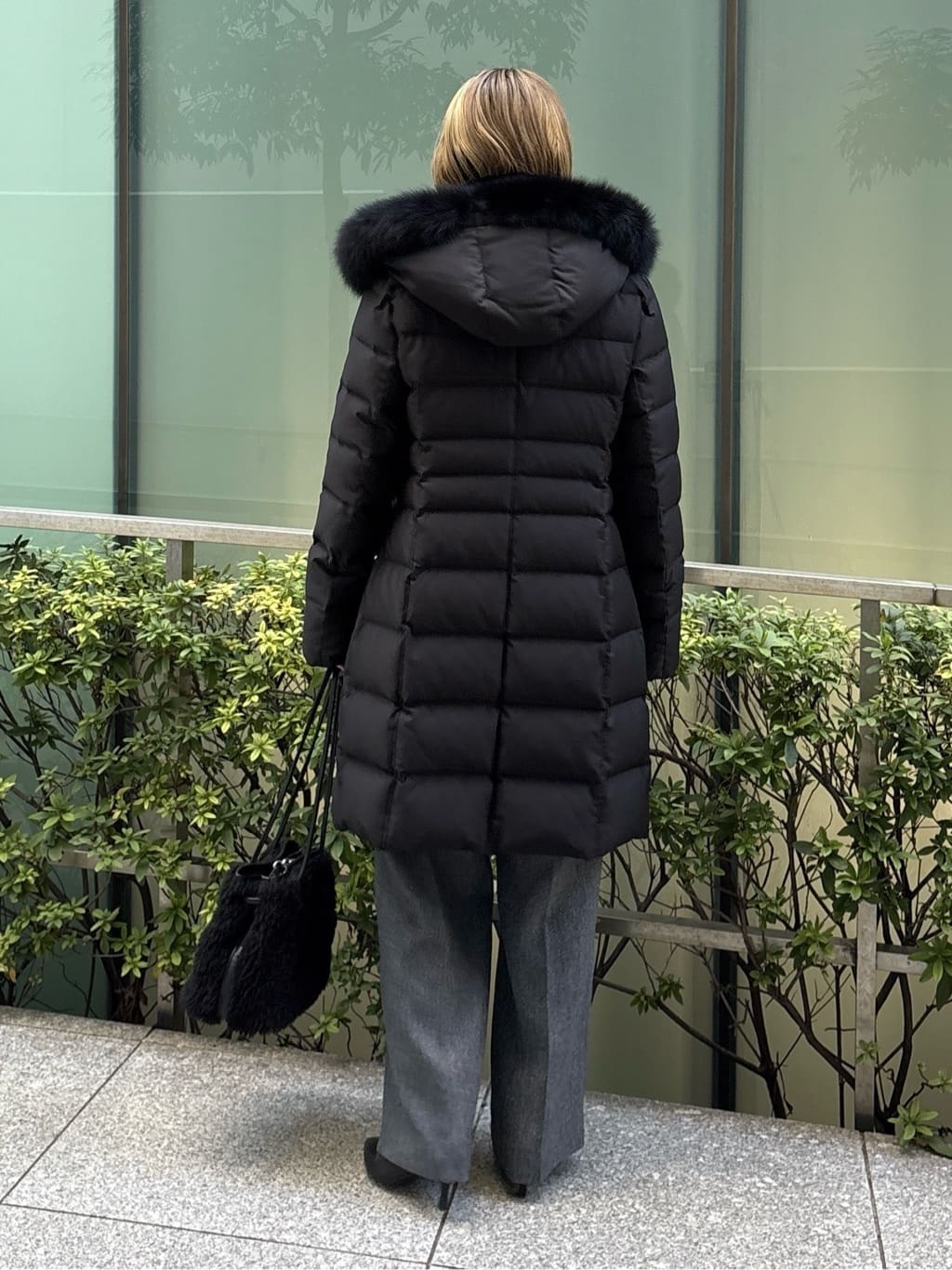 kotakiさんの「INDIVI｜【名品／撥水／抗菌防臭】ロング丈リサイクルダウンコート」を使ったコーディネート