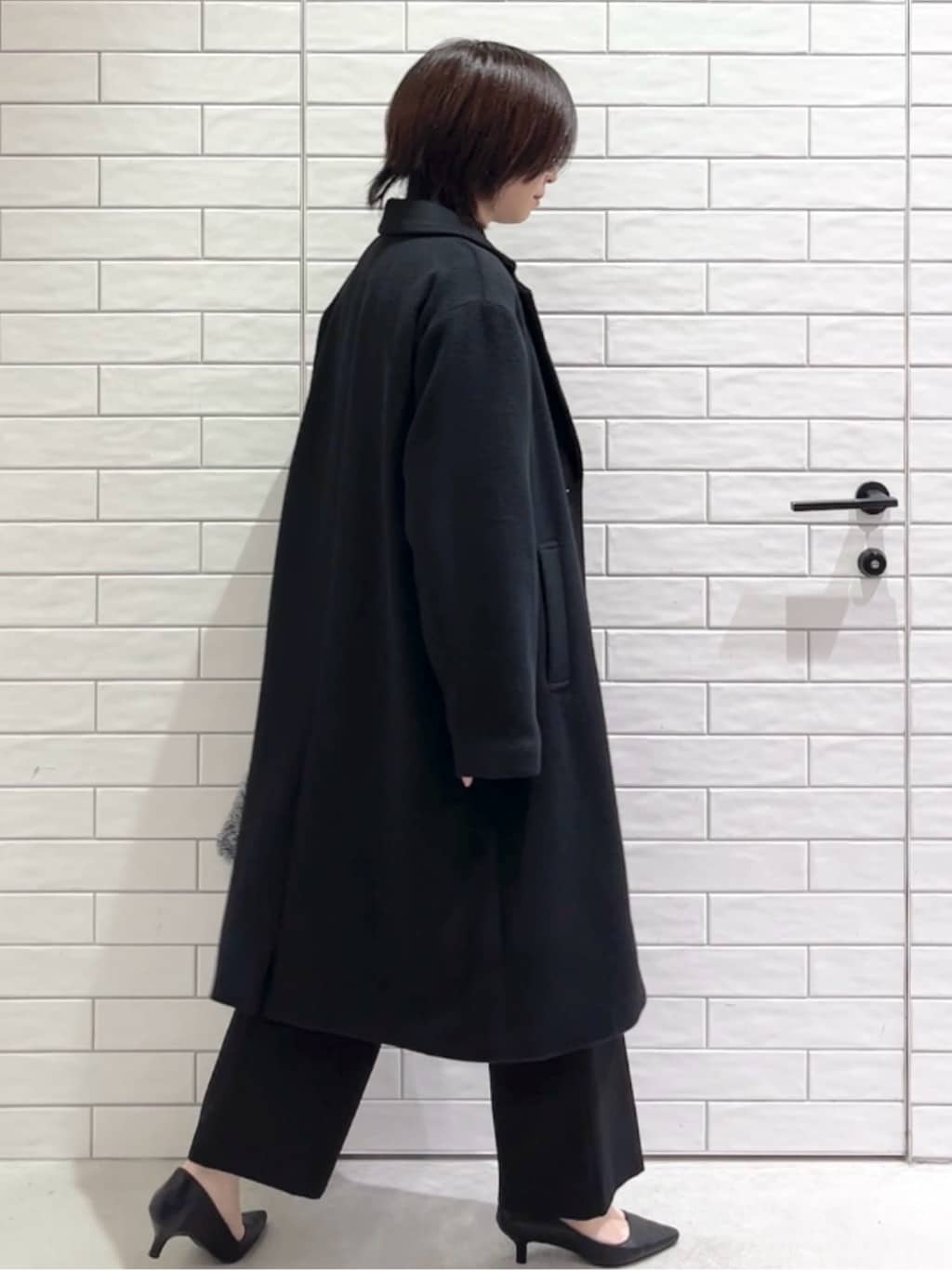 しおりさんの「OPAQUE.CLIP｜カシミヤブレンドウールチェスターコート」を使ったコーディネート