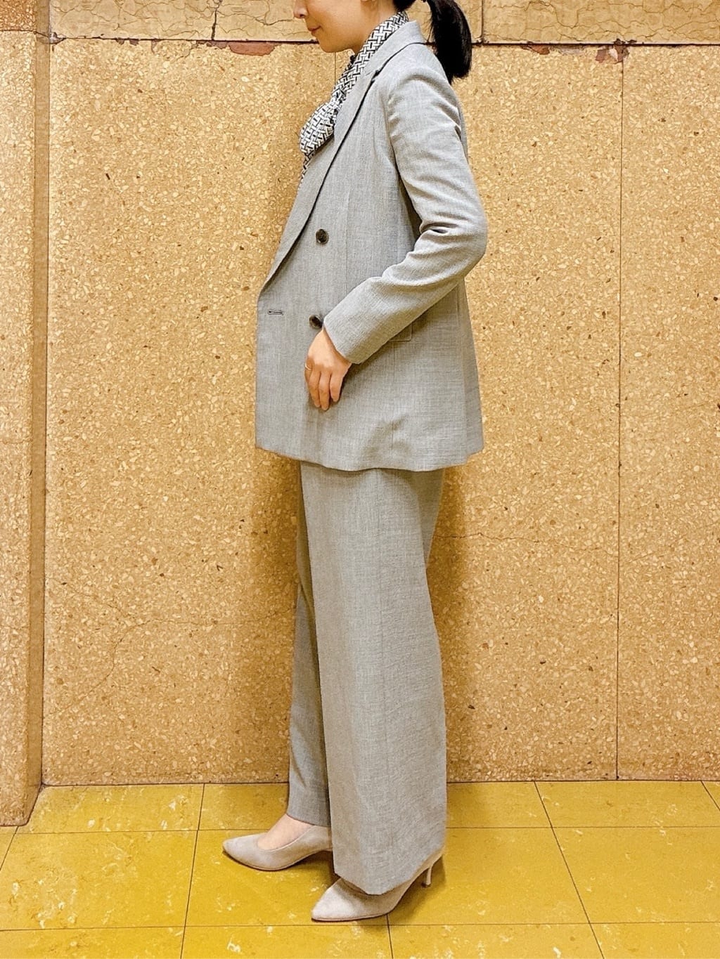 hattoriさんの「INDIVI｜ジオメプリントボウタイブラウス」を使ったコーディネート