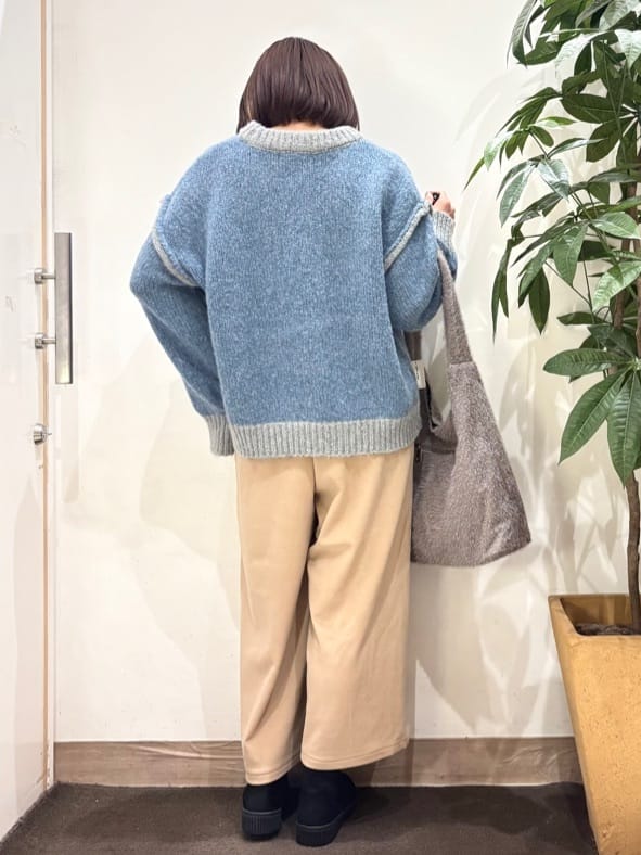 TOWAさんの「SHOO･LA･RUE｜【S-LL】配色デザインがポイント ざっくり編みゆるニット」を使ったコーディネート