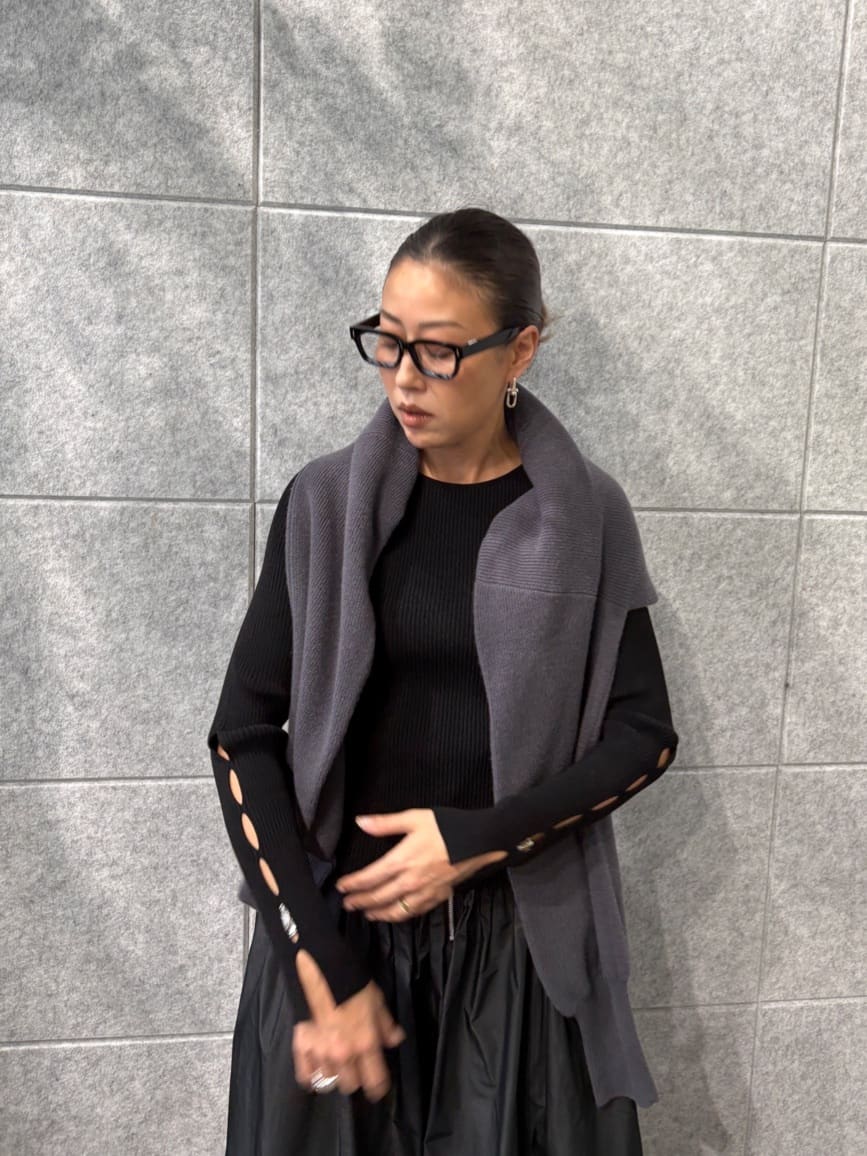 ibuさんの「CODE A｜zip form cardigan」を使ったコーディネート