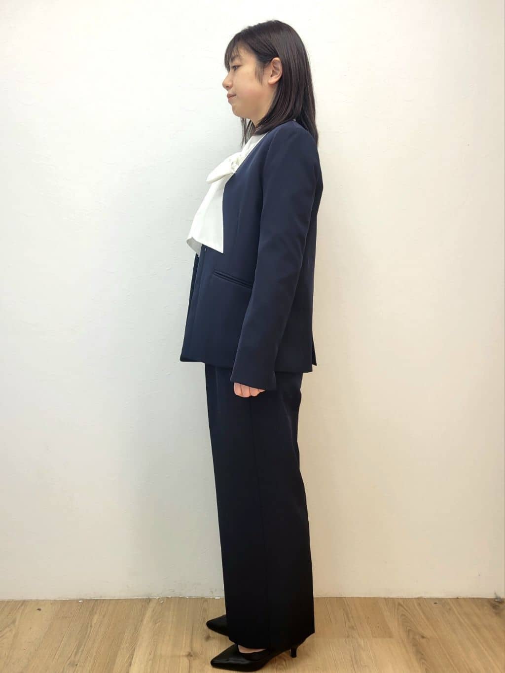 LISAさんの「OPAQUE.CLIP｜《通勤／セットアップ対応》 Vネックジャケット／ダブルクロス【洗濯機OK】」を使ったコーディネート