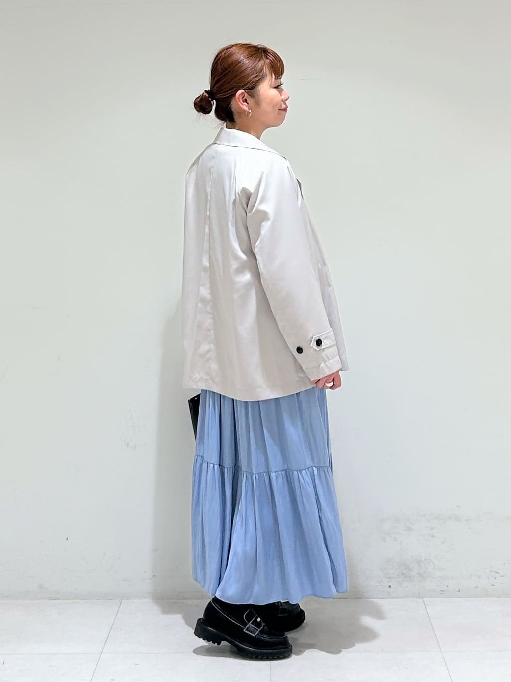 tsuyuさんの「INDIVI｜【撥水／UVケア／2WAY】超軽量ライナー付ライトトレンチコート」を使ったコーディネート