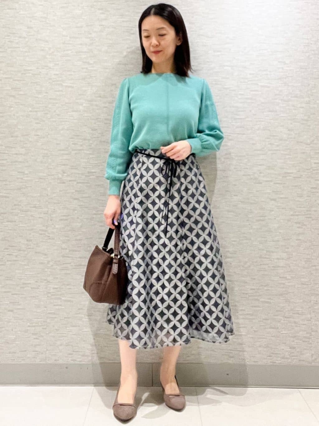 marikoさんの「Reflect｜【選べる8色／スカートにもパンツにも◎】ウール混ボートネックニット」を使ったコーディネート