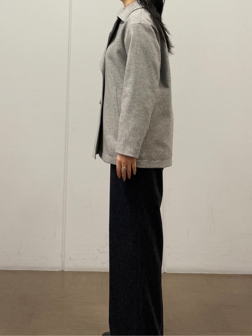 mizukiさんの「INDIVI｜【冬ニット人気NO．1！／カシミヤ混】ミドルゲージハイネックニット」を使ったコーディネート