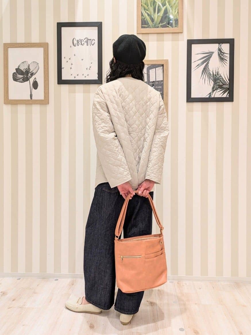 Mikiさんの「SHOO･LA･RUE｜【SHOO・LA・RUE DENIM/高レビュー】ゆるっと決まる こなれカーブデニムパンツ」を使ったコーディネート