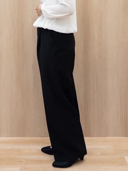 シュウコさんの「grove｜【マシンウォッシュ／防シワ/SS-3L】ストレッチノーカラージャケット」を使ったコーディネート