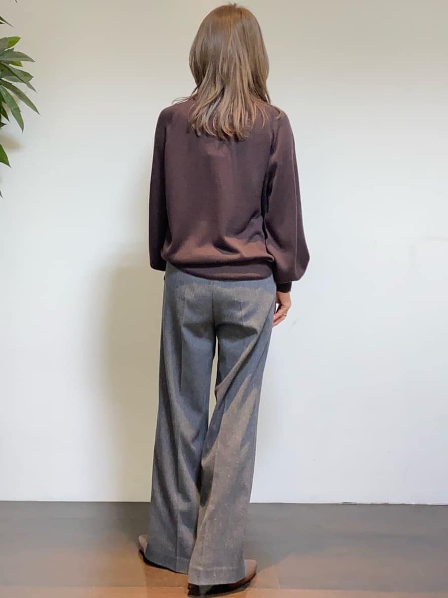 tomoさんの「UNTITLED｜【8色展開／コンパクト丈】レーヨン混 コクーンニット」を使ったコーディネート