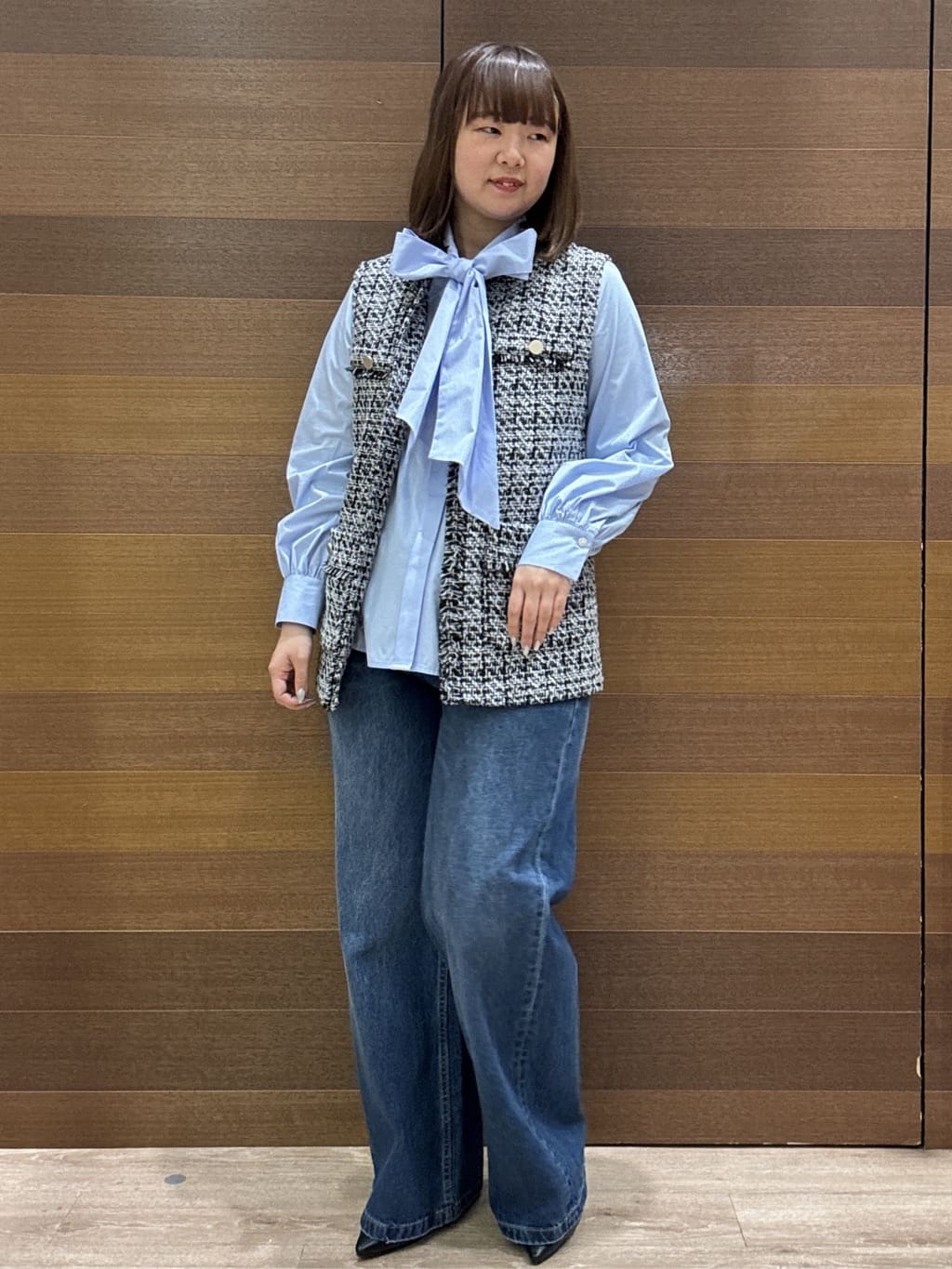 yumeさんの「OPAQUE.CLIP｜《通勤対応》ツイードジレ【洗える】」を使ったコーディネート