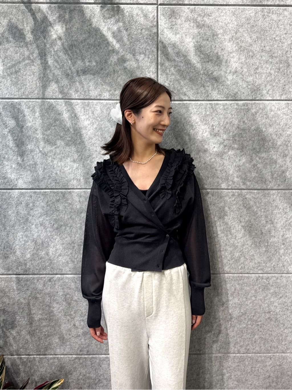 uchi__yamaさんの「CODE A｜3way frill cardigan」を使ったコーディネート