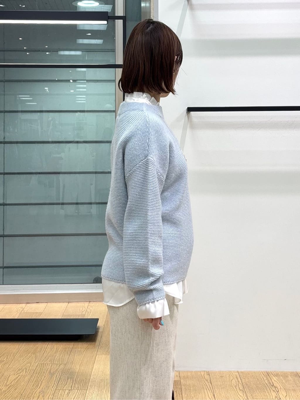 asamiさんの「INDIVI｜【洗える／大人ラメ】カラーMIXボトルネックニット」を使ったコーディネート