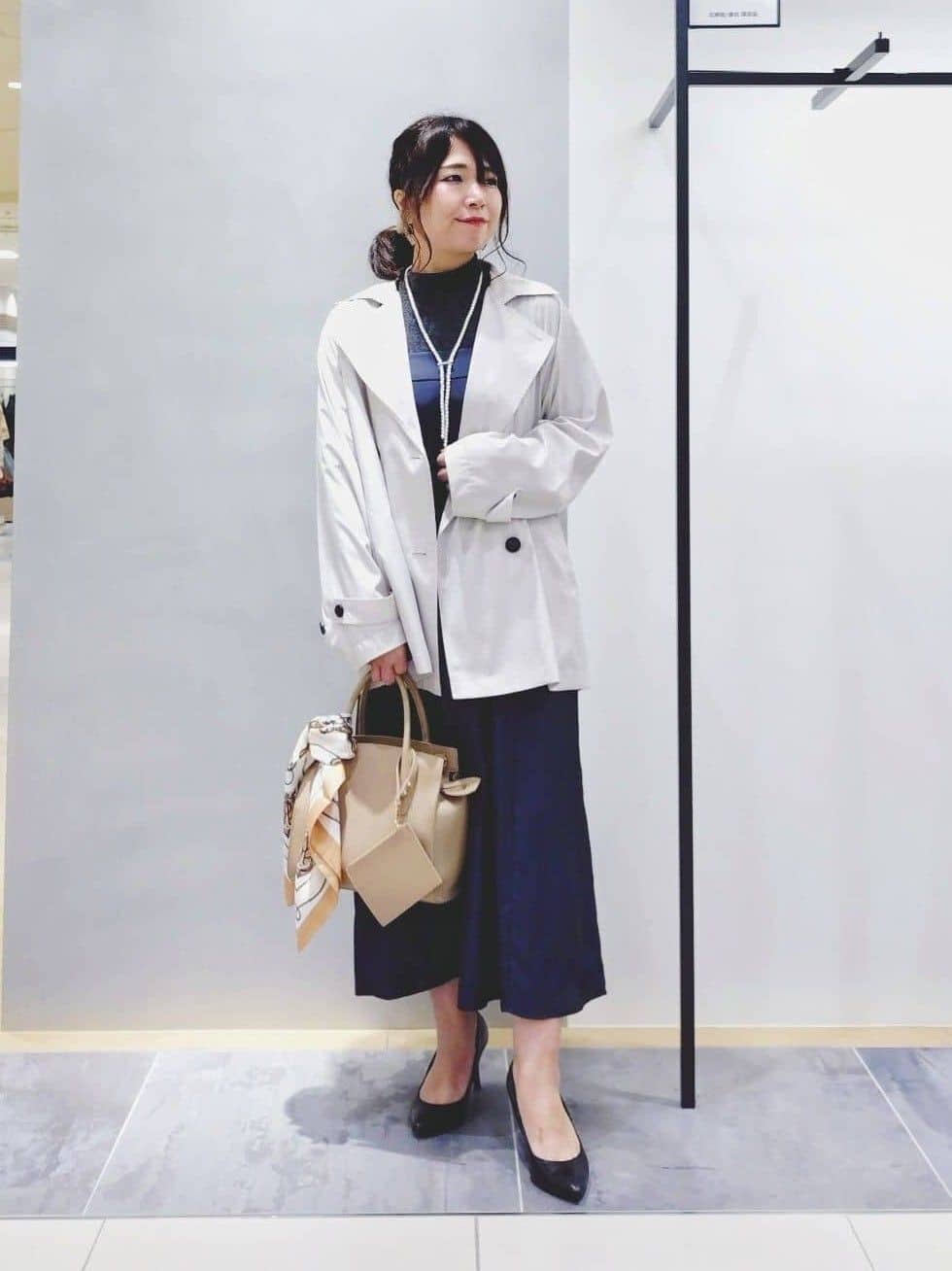 TOMOMIさんの「INDIVI｜【洗える／薄手／ラメ】シアーラメニット」を使ったコーディネート