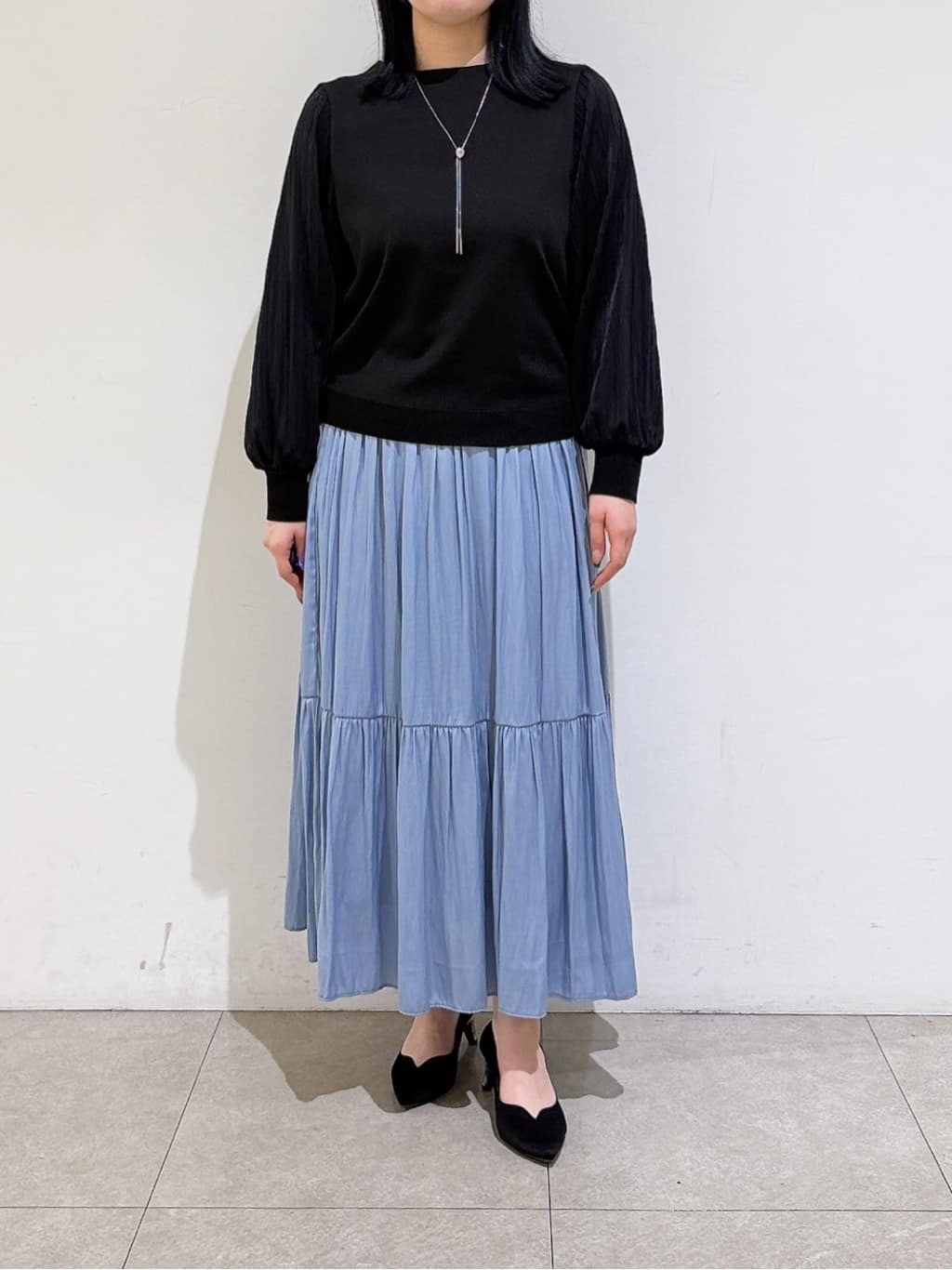 emikaさんの「INDIVI｜【洗える／華やか】袖プリーツニット」を使ったコーディネート