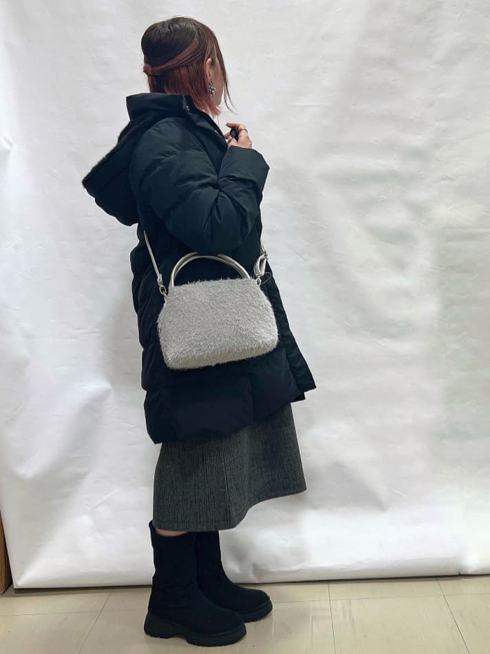 YUIさんの「SHOO･LA･RUE｜【2点セット/洗濯機可】時短でコーデが決まる ジャンドレ+リブインナー」を使ったコーディネート